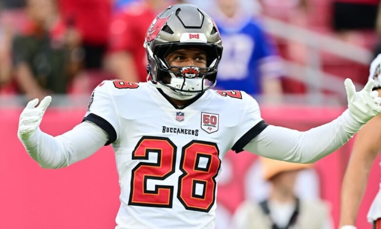 Shilo Sanders de Bucs expulsó después de golpear a Zach Davidson de Bills Shilo Sanders de Bucs expulsó después de golpear a Zach Davidson de Bills
