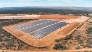 El primer sistema de energía solar y la batería fuera de la red para aumentar la energía de la mina en el interruptor de NSW.