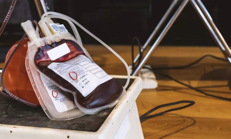 India emitió las primeras pautas nacionales para los bancos de sangre de los animales para ayudar al ganado. India emitió las primeras pautas nacionales para los bancos de sangre de los animales para ayudar al ganado.