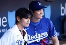 BTS ‘V posa con Shohei Ohtani, lanzando la primera bola de Dodgers