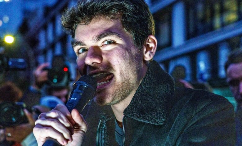 ¿Hay una línea que Nick Fuentes no se cruzará?