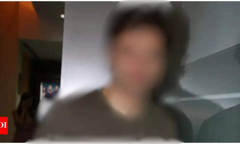 El actor que debutó con una película aclamada por la crítica, distribuyó múltiples hits y fue sentenciado a siete años de prisión, encontró su nombre. El actor que debutó con una película aclamada por la crítica, distribuyó múltiples hits y fue sentenciado a siete años de prisión, encontró su nombre.
