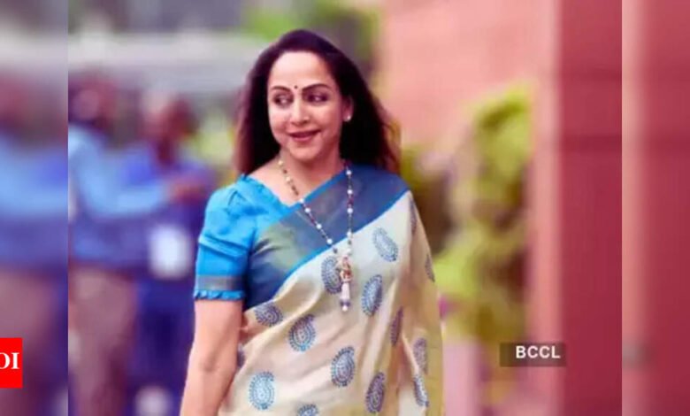HEMA MALINI: Cuando era joven, estaba extremadamente callado; Muchos de mis héroes pensaron que era arrogante, pero soy solo tímido: noticias exclusivas de la película hindi HEMA MALINI: Cuando era joven, estaba extremadamente callado; Muchos de mis héroes pensaron que era arrogante, pero soy solo tímido: noticias exclusivas de la película hindi