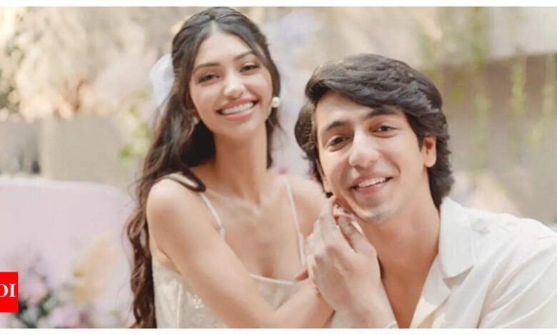 Ahan Pandey compartió la historia detrás de los nombres reales de ella y de Alana Pandey, explicando el enlace de Bollywood: ‘Mi nombre hindú …’. Ahan Pandey compartió la historia detrás de los nombres reales de ella y de Alana Pandey, explicando el enlace de Bollywood: ‘Mi nombre hindú …’.