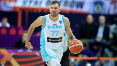 Doncic Triple-Double Powers Eslovenia; Giannis mantiene a Grecia perfecta