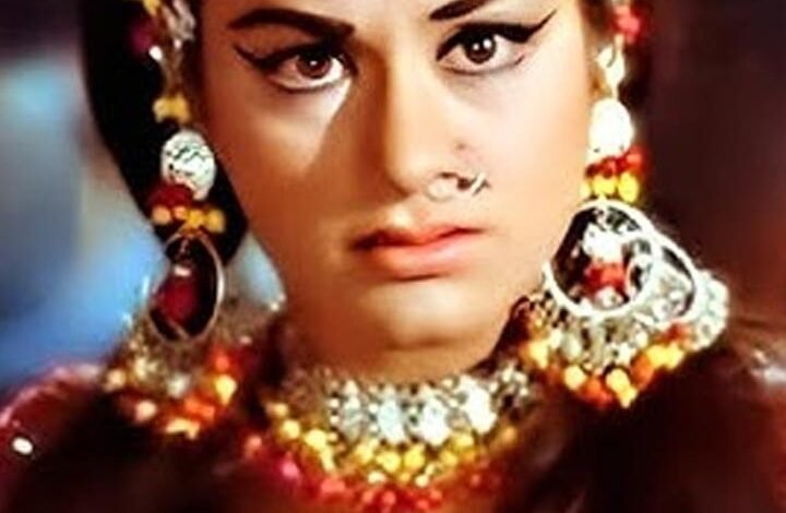 10 veces que Aruna Irani nos había tentado