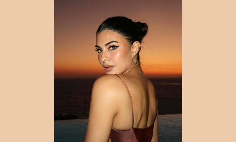 Midwick Glam de Jacqueline – Rediff.com Película