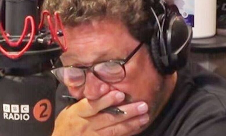 El presentador de la BBC, Michael Ball, se inundó en apoyo después de anunciar la muerte El presentador de la BBC, Michael Ball, se inundó en apoyo después de anunciar la muerte