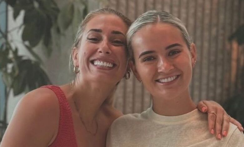 Stacey Solomon ‘Fell in Love’ en unas vacaciones familiares con Molly May y Tommy Fiuri Stacey Solomon ‘Fell in Love’ en unas vacaciones familiares con Molly May y Tommy Fiuri