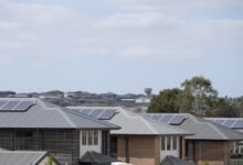 La red sugiere compartir el exceso de energía solar de los tejados industriales para igualar los beneficios de la PV