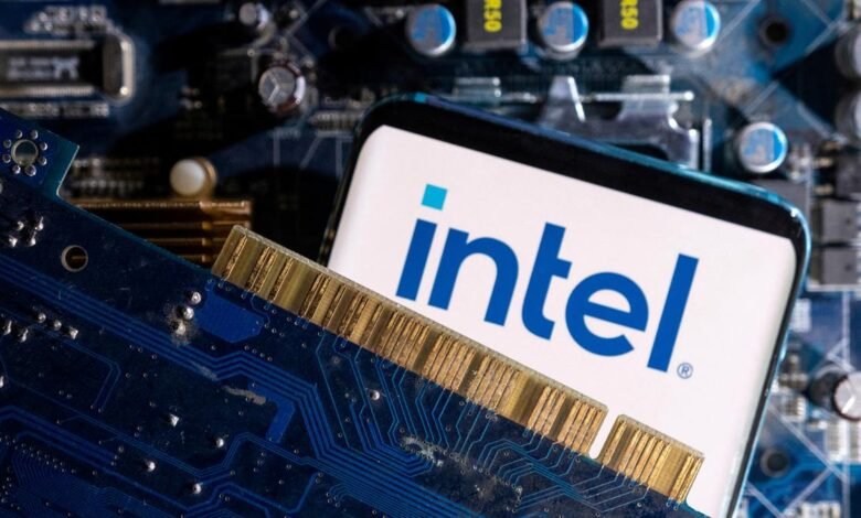 El futuro de Foundry de Intel depende de asegurar a un cliente para la tecnología de chipas de próxima generación El futuro de Foundry de Intel depende de asegurar a un cliente para la tecnología de chipas de próxima generación