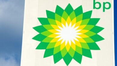 Elliott quiere que BP tenga un objetivo de recortes de doble costo a $ 10 mil millones