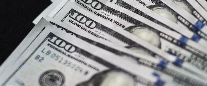 Wall Street Cut Cash Oil es una política de nubes.