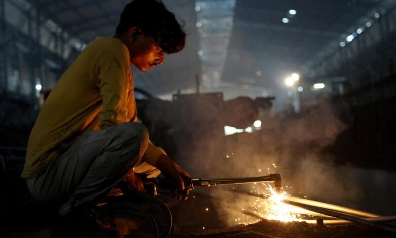 India presenta aranceles de importación durante tres años para ciertos productos de acero.