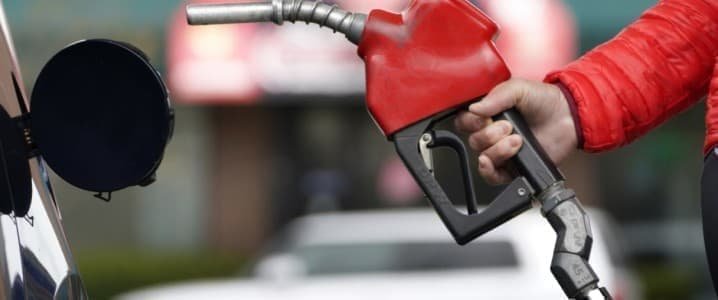 El auge de destilación de petróleo en el Medio Oriente ha creado un nuevo mecanismo de precios. El auge de destilación de petróleo en el Medio Oriente ha creado un nuevo mecanismo de precios.