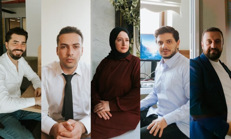 Los trabajadores de tecnología siria regresan a la casa para reconstruir después de la caída de Assad Los trabajadores de tecnología siria regresan a la casa para reconstruir después de la caída de Assad