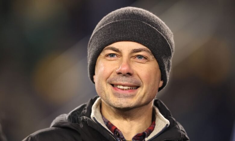 Pete Buttigieg multiplica comentarios sobre “justicia” de personas que se convierten en deporte