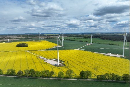 Polsat Plus Group recibió préstamos de inversión para Polonia eólica.