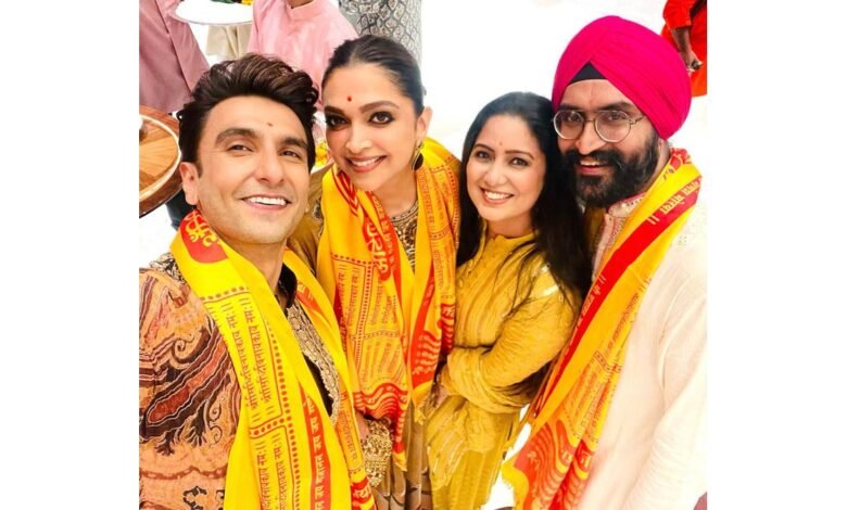Celebre Ganapati con Deepika-Renbir Ambanis Celebre Ganapati con Deepika-Renbir Ambanis