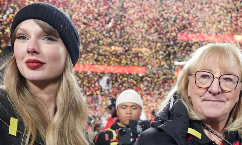 El gesto sincero de la madre de Travis Celsi derrite a los fanáticos después de Taylor Swift Engagement El gesto sincero de la madre de Travis Celsi derrite a los fanáticos después de Taylor Swift Engagement