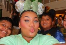 A la edad de 21 años, llevé a 3 primos a Disney World menos que el presupuesto.