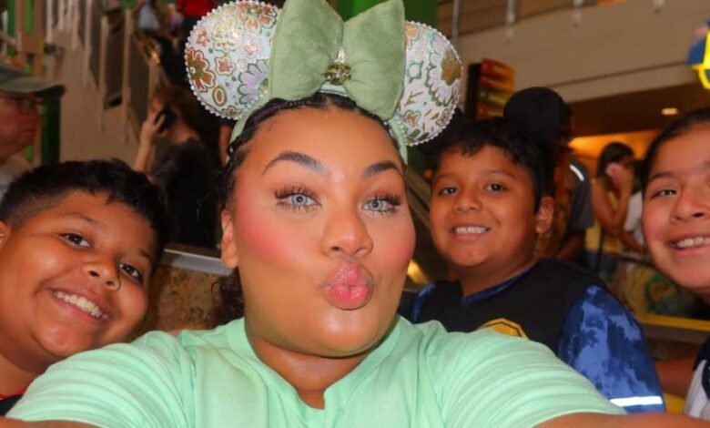 A la edad de 21 años, llevé a 3 primos a Disney World menos que el presupuesto.