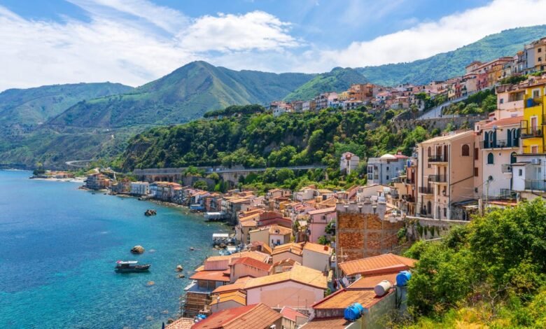 El mejor lugar de mar en Italia para visitar en lugar de la costa de Amalfi. El mejor lugar de mar en Italia para visitar en lugar de la costa de Amalfi.