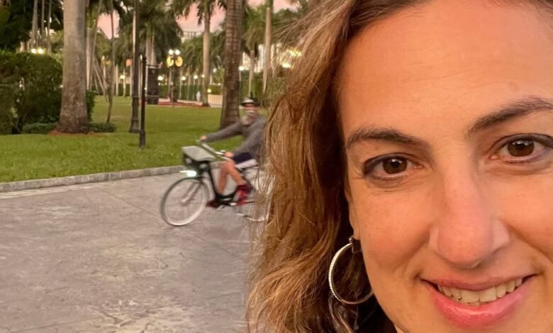 Mudarse de los suburbios a la ciudad de Nueva York; Ventajas y desventajas para el trabajo de la madre