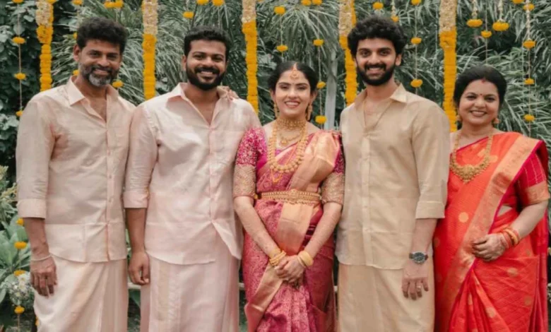 El hijo del actor Prem Kumar, Kaushik Sundaram Lovish, se casó con Pujita en la ocasión, vea las fotos El hijo del actor Prem Kumar, Kaushik Sundaram Lovish, se casó con Pujita en la ocasión, vea las fotos