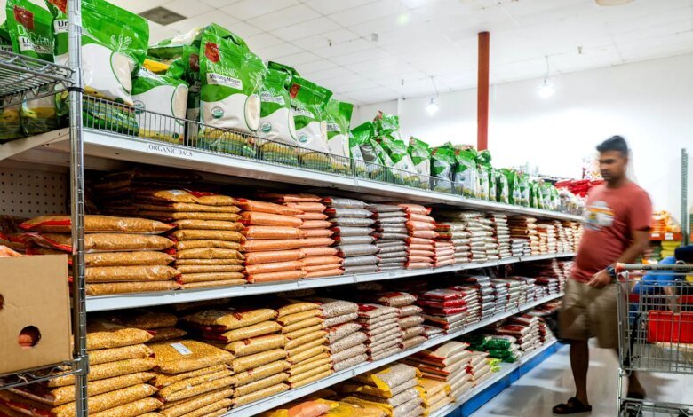 Las ventas minoristas aumentan en julio a medida que los compradores se apresuran a pasar por delante de los aranceles