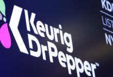 Keurig Dr Pepper está comprando un propietario de Peet Coffee en un acuerdo por valor de $ 18 mil millones.