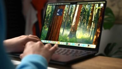 Las pantallas de MacBook se pueden romper con una simple tarjeta de felicitación, advierte el video viral de Tiktok, y Apple ha explicado la razón por la cual