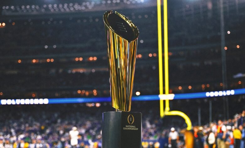 El comité de CFP otorga más importancia a la fuerza del equipo este año. El comité de CFP otorga más importancia a la fuerza del equipo este año.
