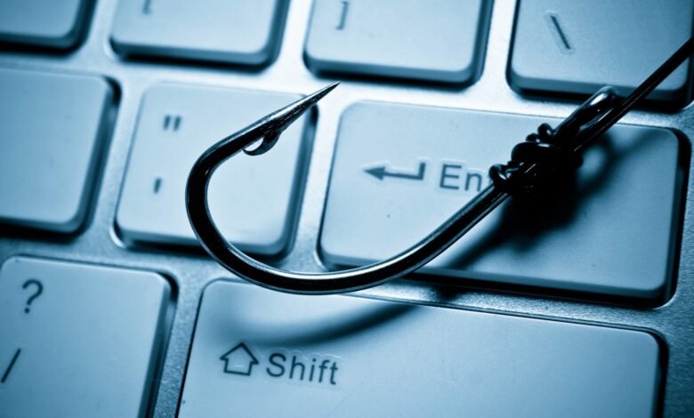Los piratas informáticos buscan robar los inicios de sesión de Microsoft usando algunos trucos nuevos y tortuosos: aquí le mostramos cómo mantenerse a salvo