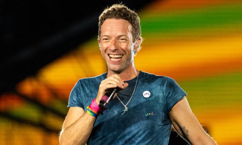 Chris Martin respondió a la propuesta durante el Departamento de Zumbotron de Coldplay Chris Martin respondió a la propuesta durante el Departamento de Zumbotron de Coldplay