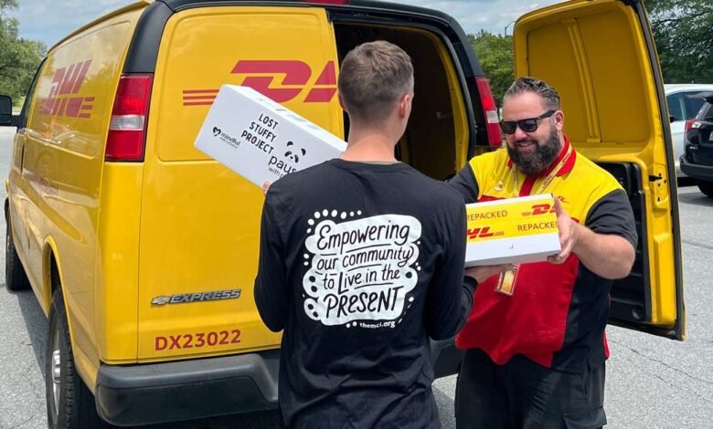 DHL ofrece kits de atención a la zona de inundación de Austin