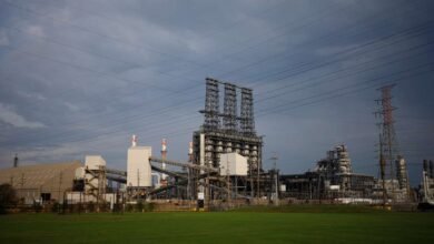 BP Refinery SechOWN FOLELS PRECIOS DEL Medio Oeste Surge