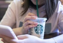 Starbucks termina el experimento de 6 años de Gen Z después de encontrar pruebas de que la conexión humana es mejor