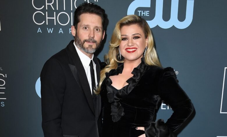 ¿Cuánto Hollywood Life es el ex marido de Kelly Clarkson?