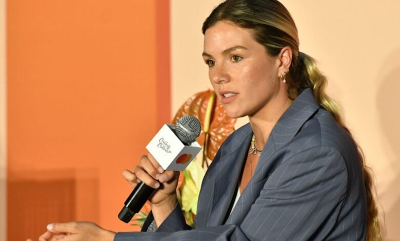 El fundador expulsado de Millennial Athleisure Darling Outdoor Voices ha resurgido: ‘Hacemos de vuelta, bebé’