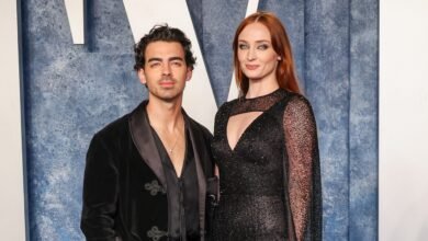 Conocer a ella y las dos hijas de Sophie Turner – Hollywood Life