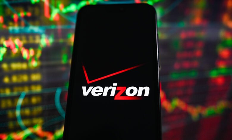 ¿Por qué mi teléfono está en SOS? Actualización sobre la interrupción de Verizon – Hollywood Life ¿Por qué mi teléfono está en SOS? Actualización sobre la interrupción de Verizon – Hollywood Life