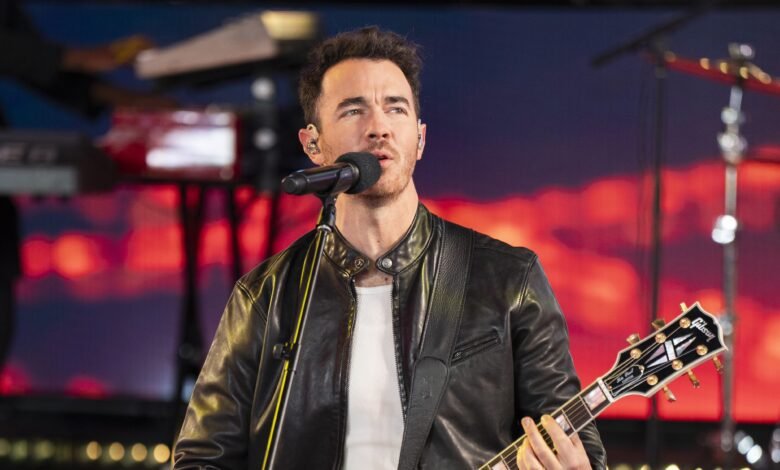 ¿Kevin Jonas canta? ¿Por qué esperó esta larga vida de Hollywood? ¿Kevin Jonas canta? ¿Por qué esperó esta larga vida de Hollywood?