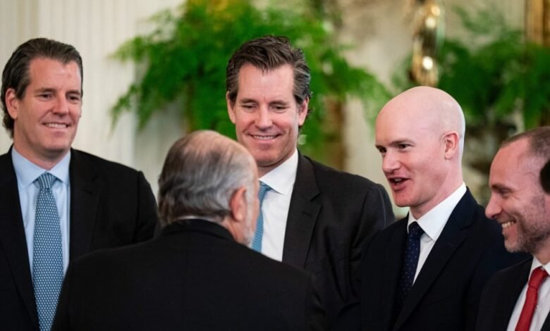 Con su alquiler de Top Trump Crypto Official Bo Hines, el estampador de establo, el tether gigante está tratando de superar su pasado. Con su alquiler de Top Trump Crypto Official Bo Hines, el estampador de establo, el tether gigante está tratando de superar su pasado.