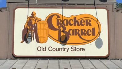 La falla del logotipo de Cracker Barrel muestra lo difícil que es hacer que las cosas se actualicen sin un cliente leal molesto.