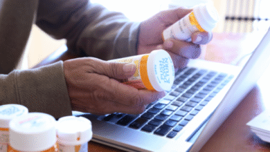 Miles de sitios web de farmacia falsos utilizando trucos de IA, pagos criptográficos y revisiones falsas para impulsar medicamentos inseguros