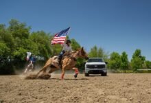 Dirigí un espectáculo de caballos con un camión eléctrico. Así es como fue