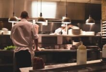 Integración de un sistema de gestión de pedidos de alimentos para centralizar los pedidos en línea, quiosco y de inicio