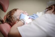 Por qué más pacientes y dentistas están recurriendo a la sedación IV para los tratamientos sin estrés