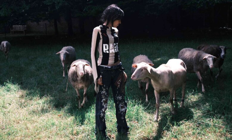 Clara Kimira X Notbed – Revista Coeval Clara Kimira X Notbed – Revista Coeval